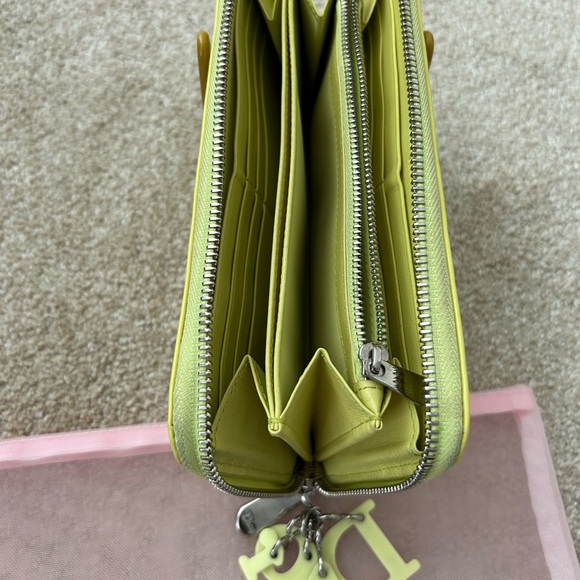 DIOR AUTHENTIC ZIPPER VINTAGE WALLET WITH POUCH - Picture 4 of 9